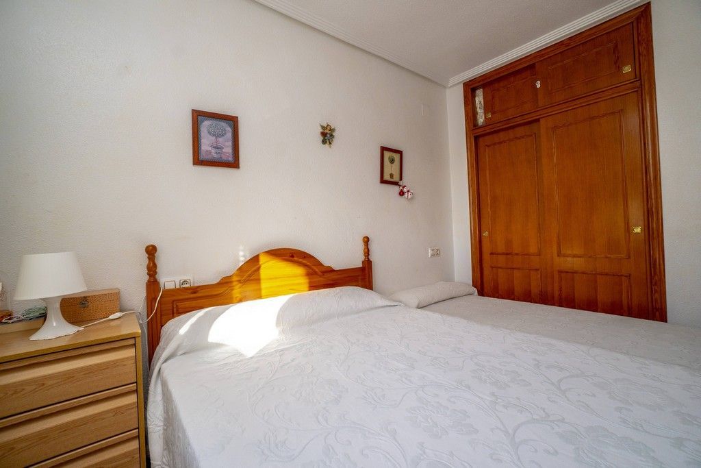 TOP FLOOR BUNGALOW WITH LARGE SOLARIUM AND SEA VIEWS 100M FROM THE BEACH IN CABO ROIG image 4