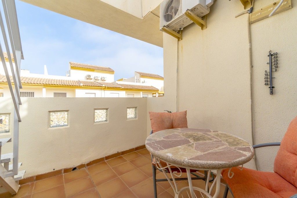 DUPLEX IN AGUAMARINA 200M FROM THE SEA image 5