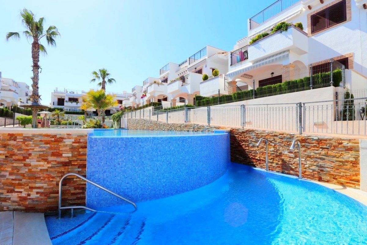 BUNGALOW GROUND FLOOR 50M FROM THE BEACH IN RESIDENCIAL AZUL BEACH image 2