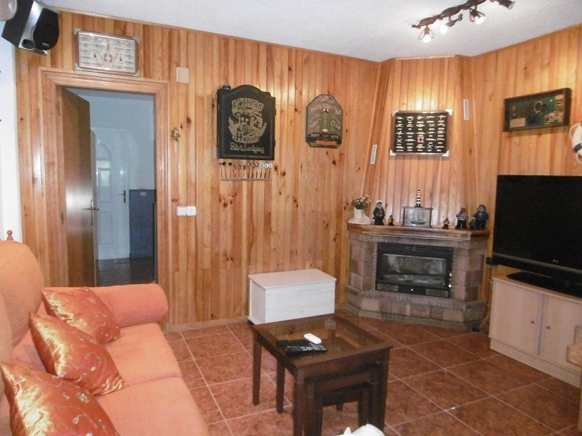 Welcome to this beautiful home in Gran Alacant, Alicante. image 4