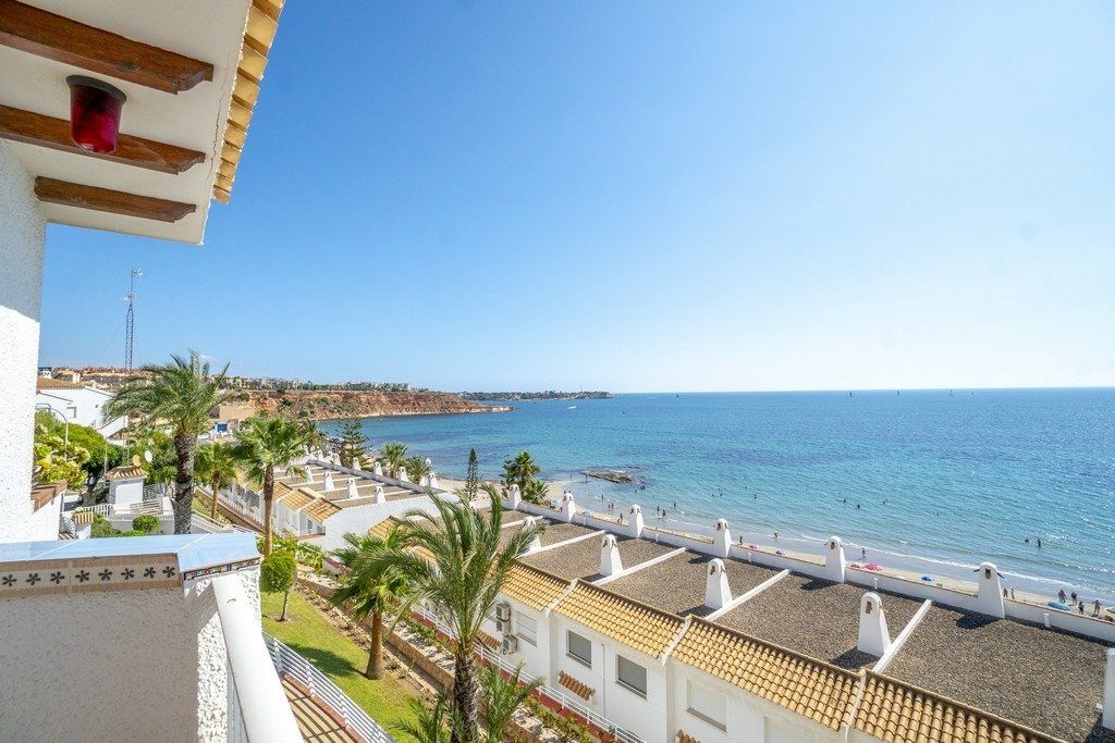 APARTMENT WITH PANORAMIC SEA VIEWS ON THE FIRST LINE OF AGUAMARINA image 2