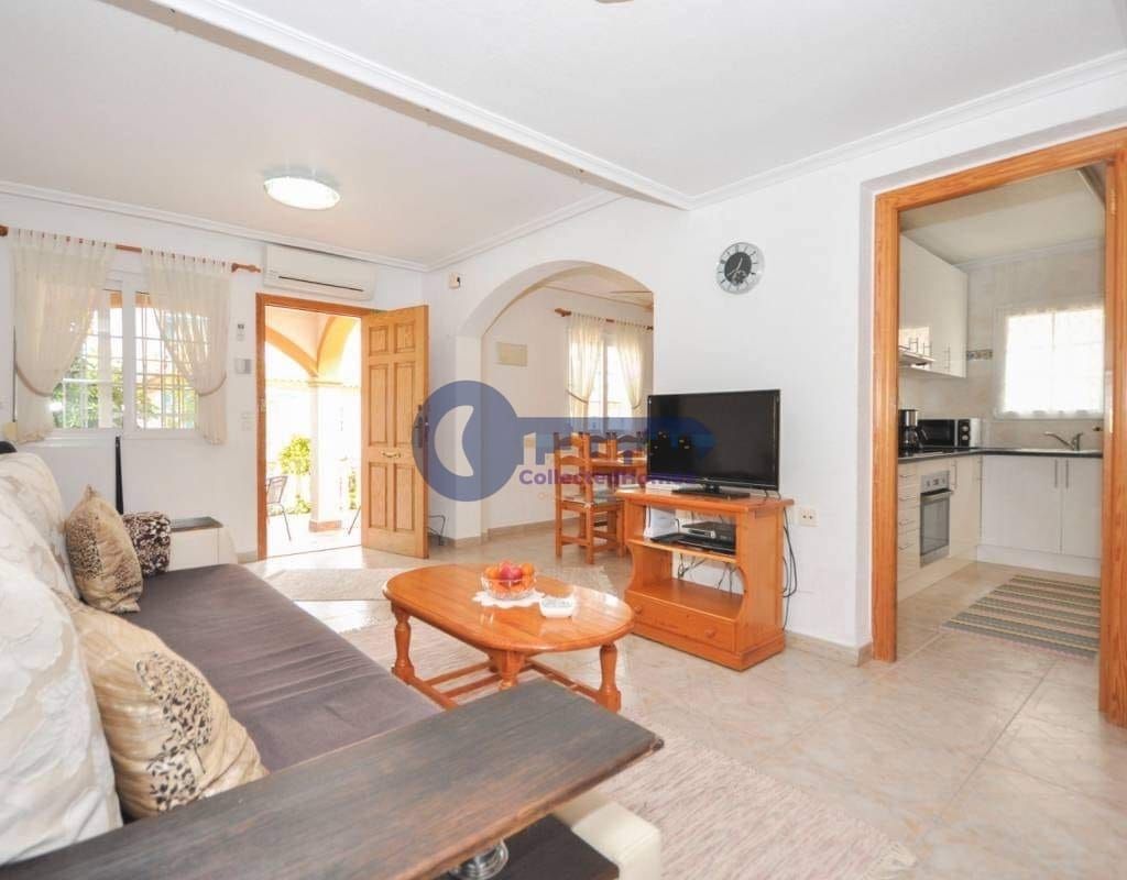 Duplex for sale in Playa Flamenca close to La Zenia Boulevard. image 4