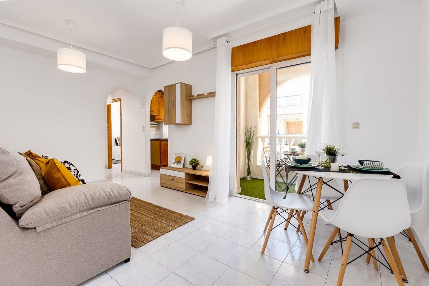 2 BEDROOM APARTMENT IN HABANERAS AREA image 4