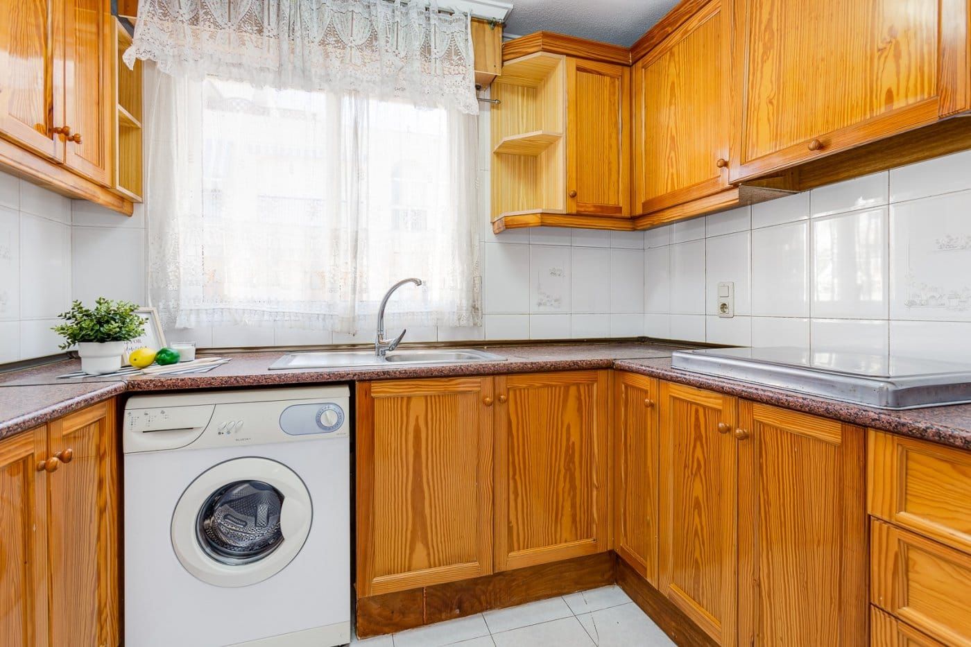 2 BEDROOM APARTMENT IN HABANERAS AREA image 5