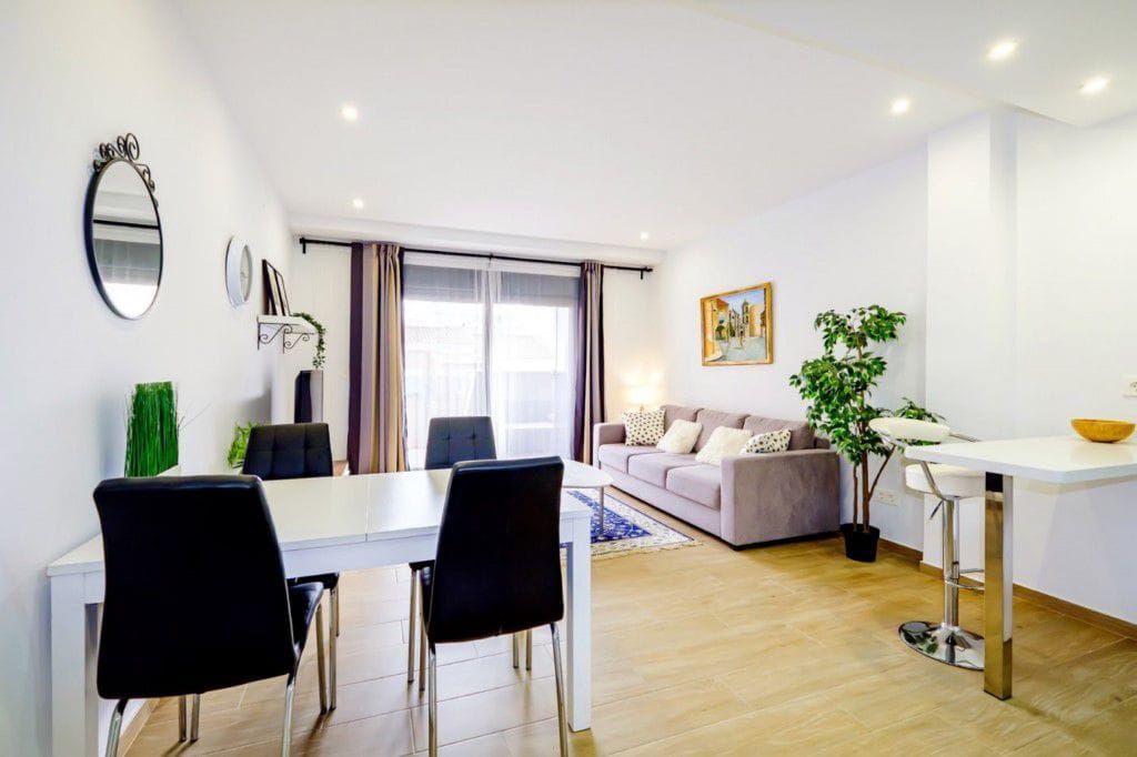 Spacious apartment for long-term living and renting out in Torrevieja C! image 5