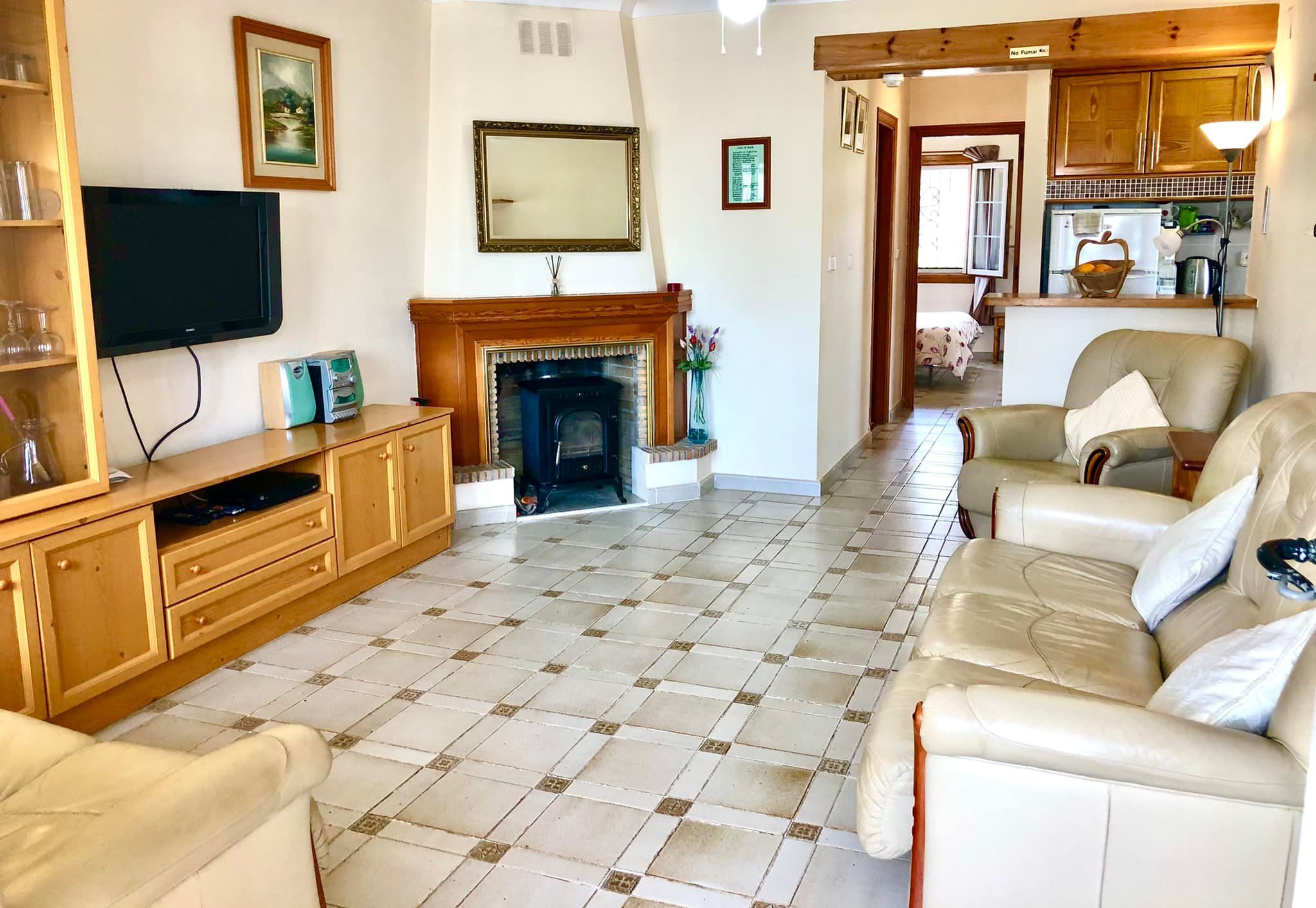 Ground floor apartment on wonderful and popular urbanization Valencia, Villamartin. image 2