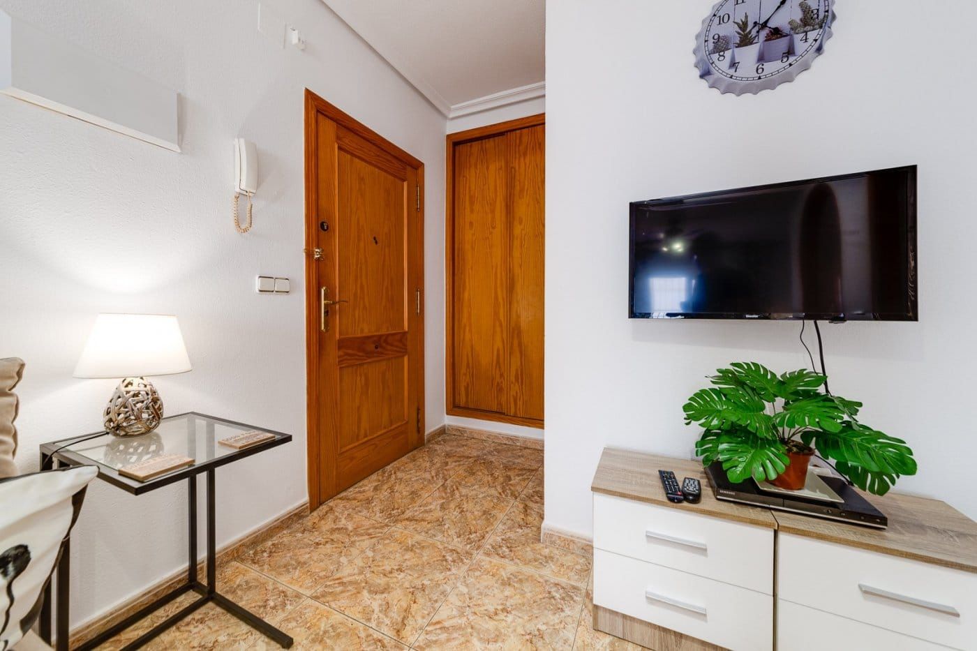 FANTASTIC STUDIO WITH POOL ONLY 130 M FROM LOS LOCOS BEACH, TORREVIEJA. image 2