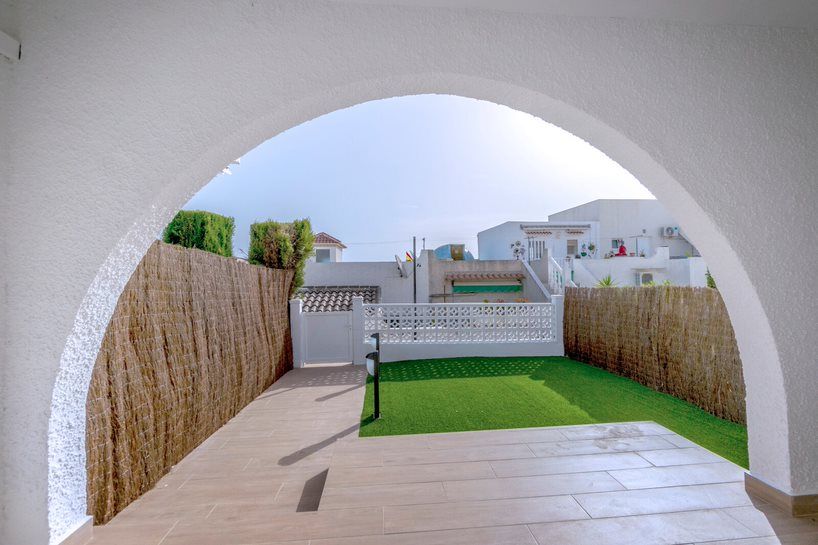 TOTALLY REFORMED HOUSE IN BLUE LAGOON. image 5