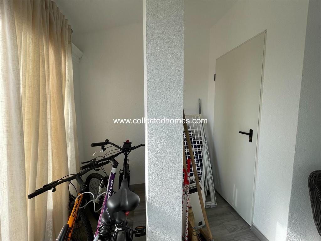 Completely renovated ground floor apartment with lovely patios in La Zenia. image 5