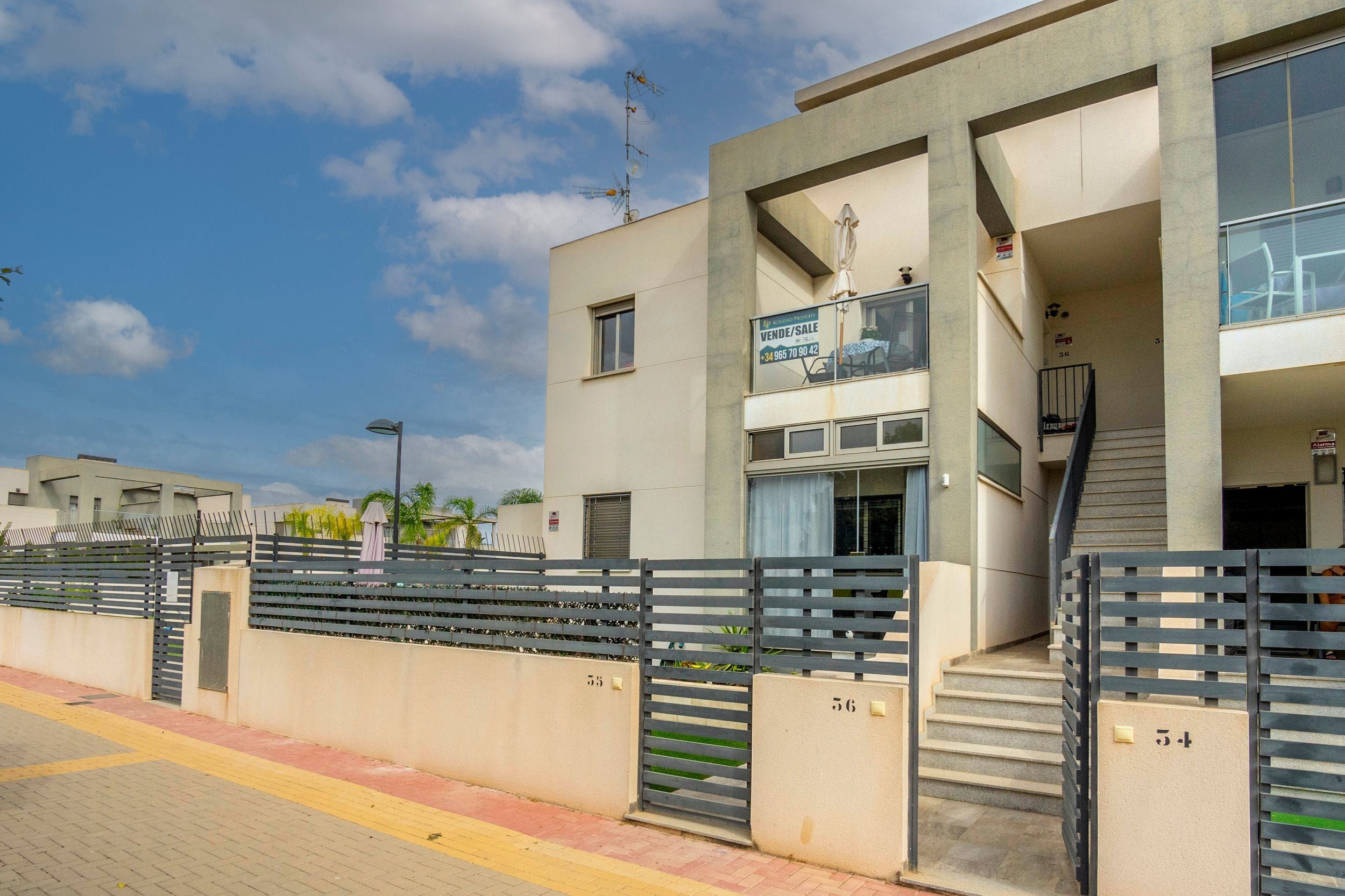 FANTASTIC NICE SOUTH FACING AND SUNNY APARTMENT IN KOMA II - LARGE ROOF TERRACE. image 2