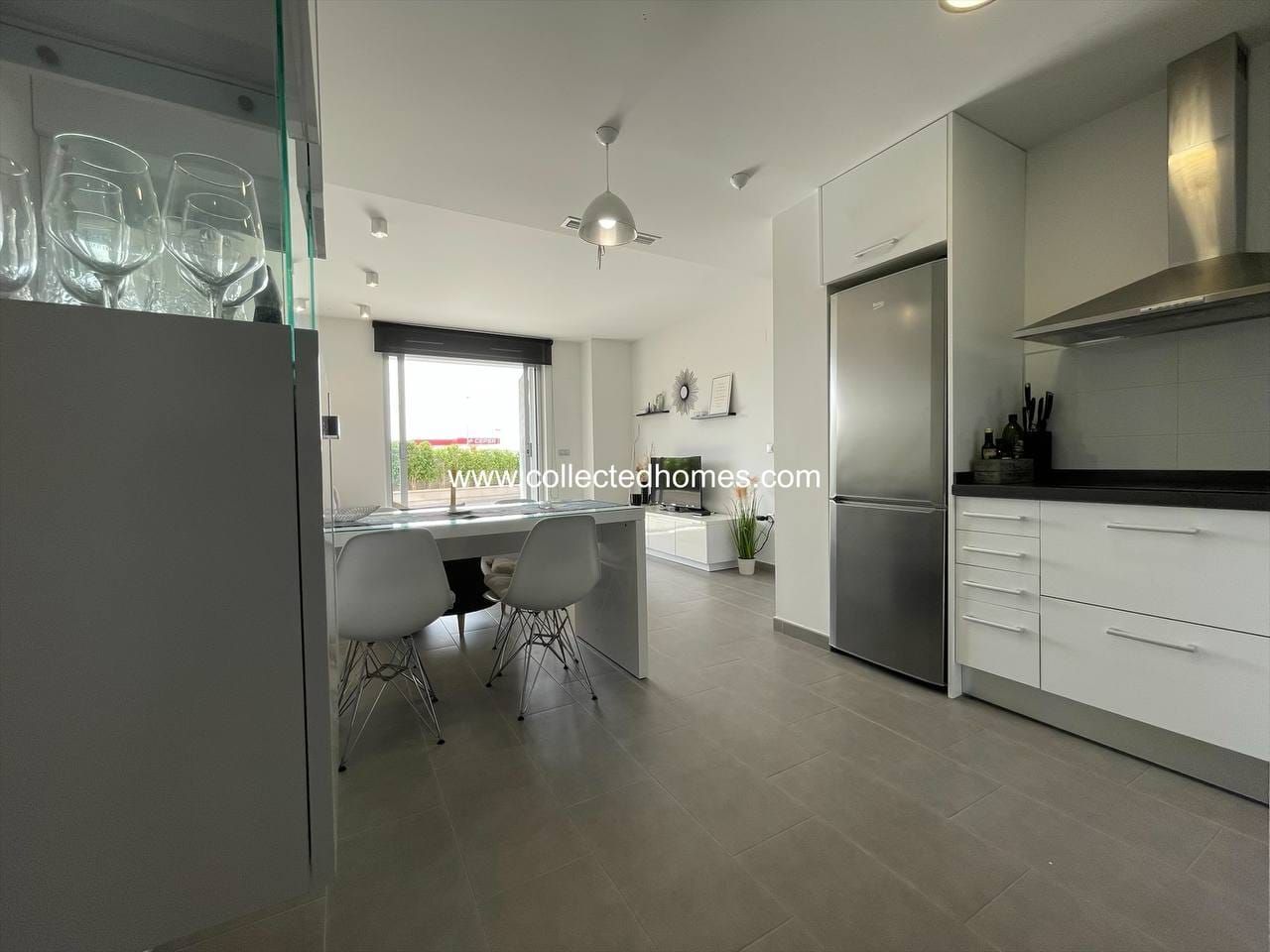 Collected Homes presents this lovely ground floor apartment with large patio in La Mata. image 4