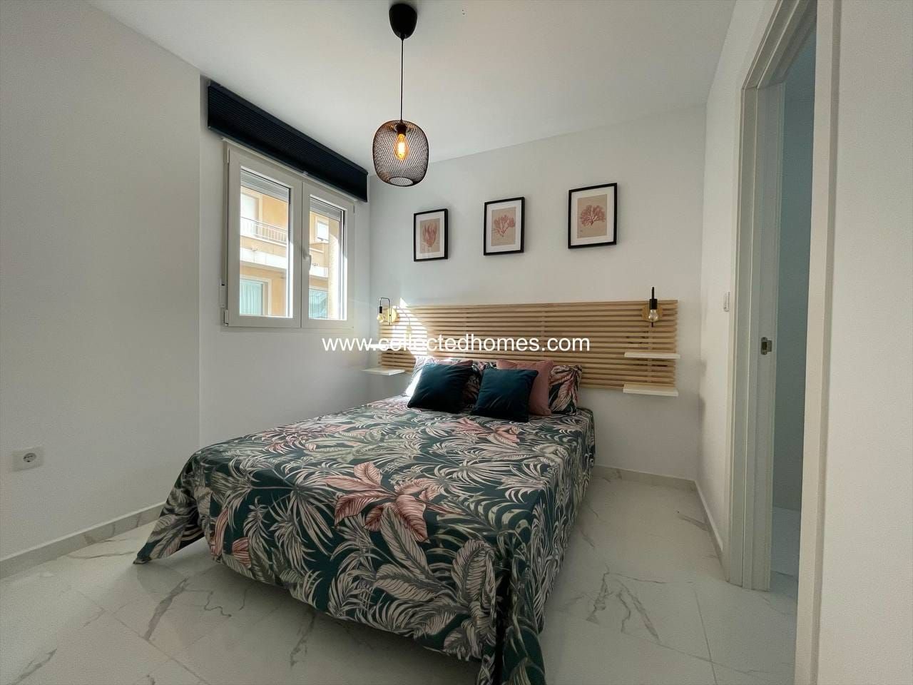 Collected Homes presents this lovely renovated apartment only 20M from La Mata beach, Torrevieja. image 5