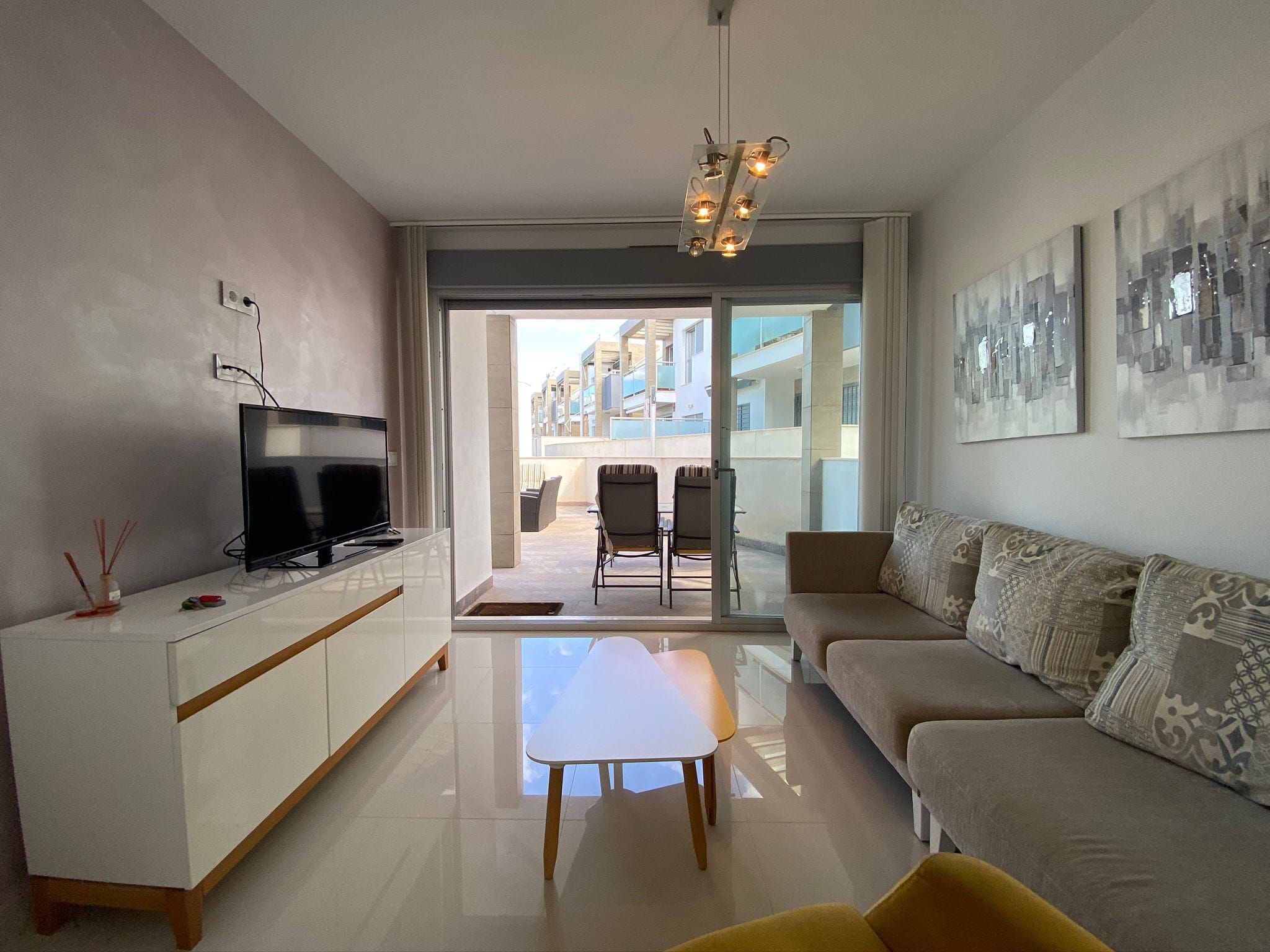 Beautiful Corner apartment on the ground floor in Punta Prima, Orihuela-Costa. image 3