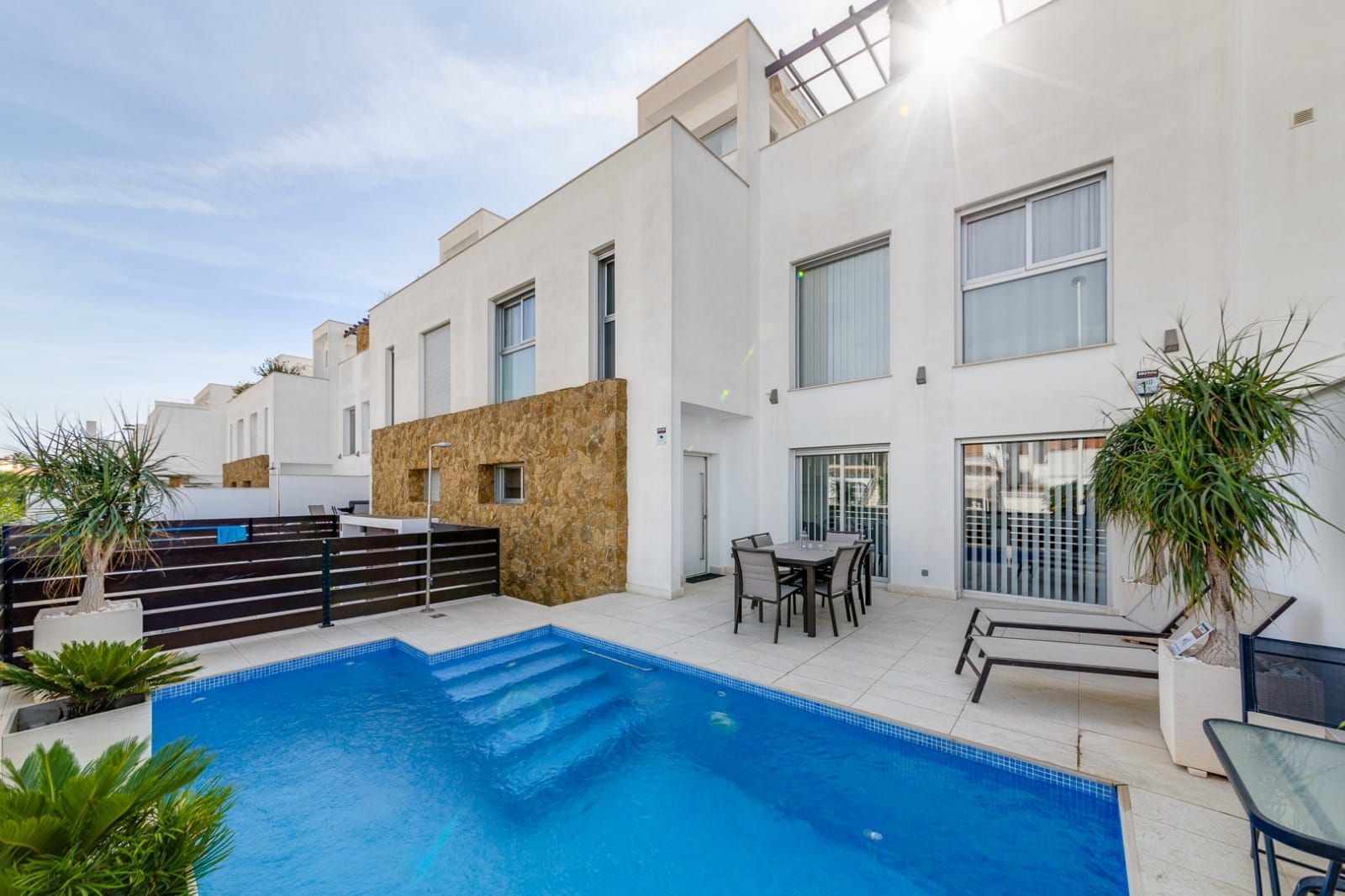 FANTASTIC HOUSE WITH PRIVATE POOL, ROSALEDA, TORREVIEJA image 2