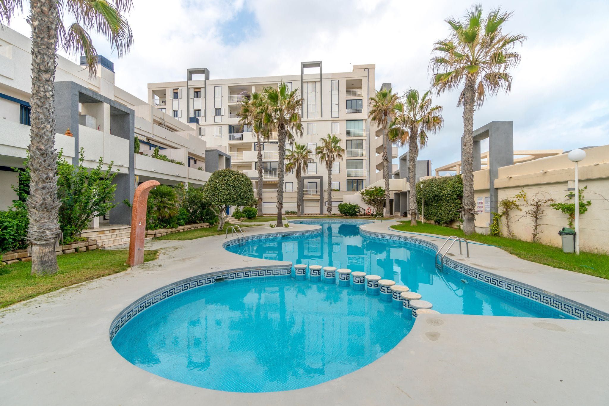 APARTMENT ON FIRST LINE IN LA MATA. image 2