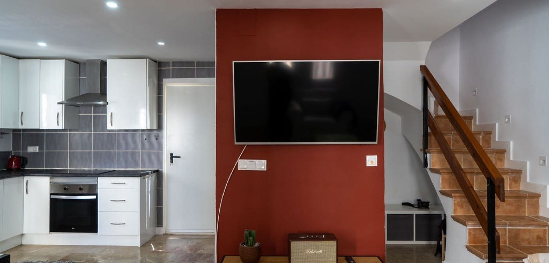 MODERNIZED TOWNHOUSE ON THE BEACH SIDE IN LA ZENIA. image 5