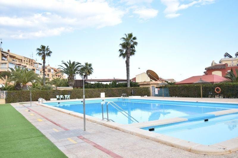 Groundfloor flat in gated complex with pool, Aguas Nuevas, Torre La Mata. image 4