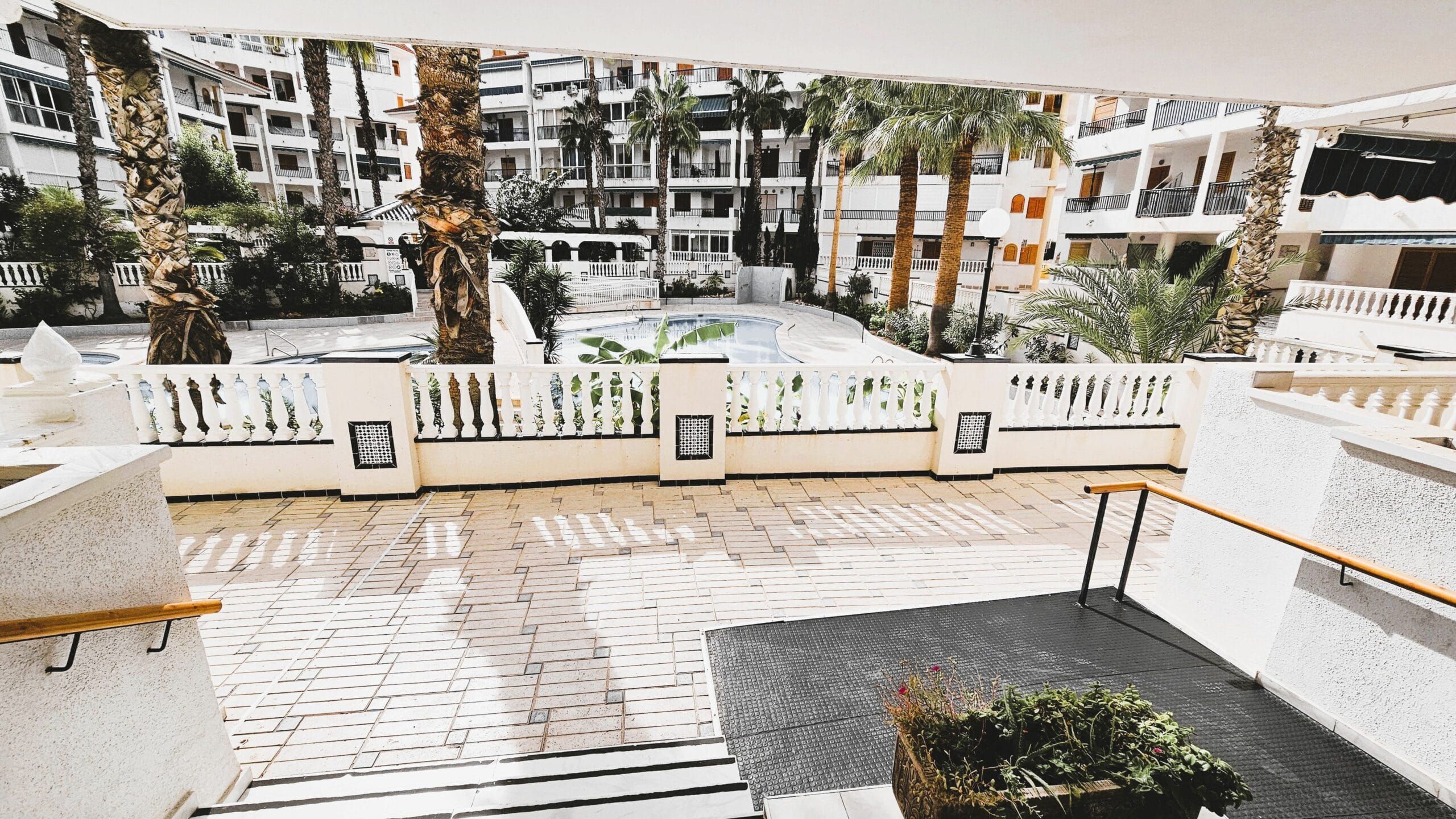 Charming Ground-Floor Apartment Near La Mata Beach. image 4