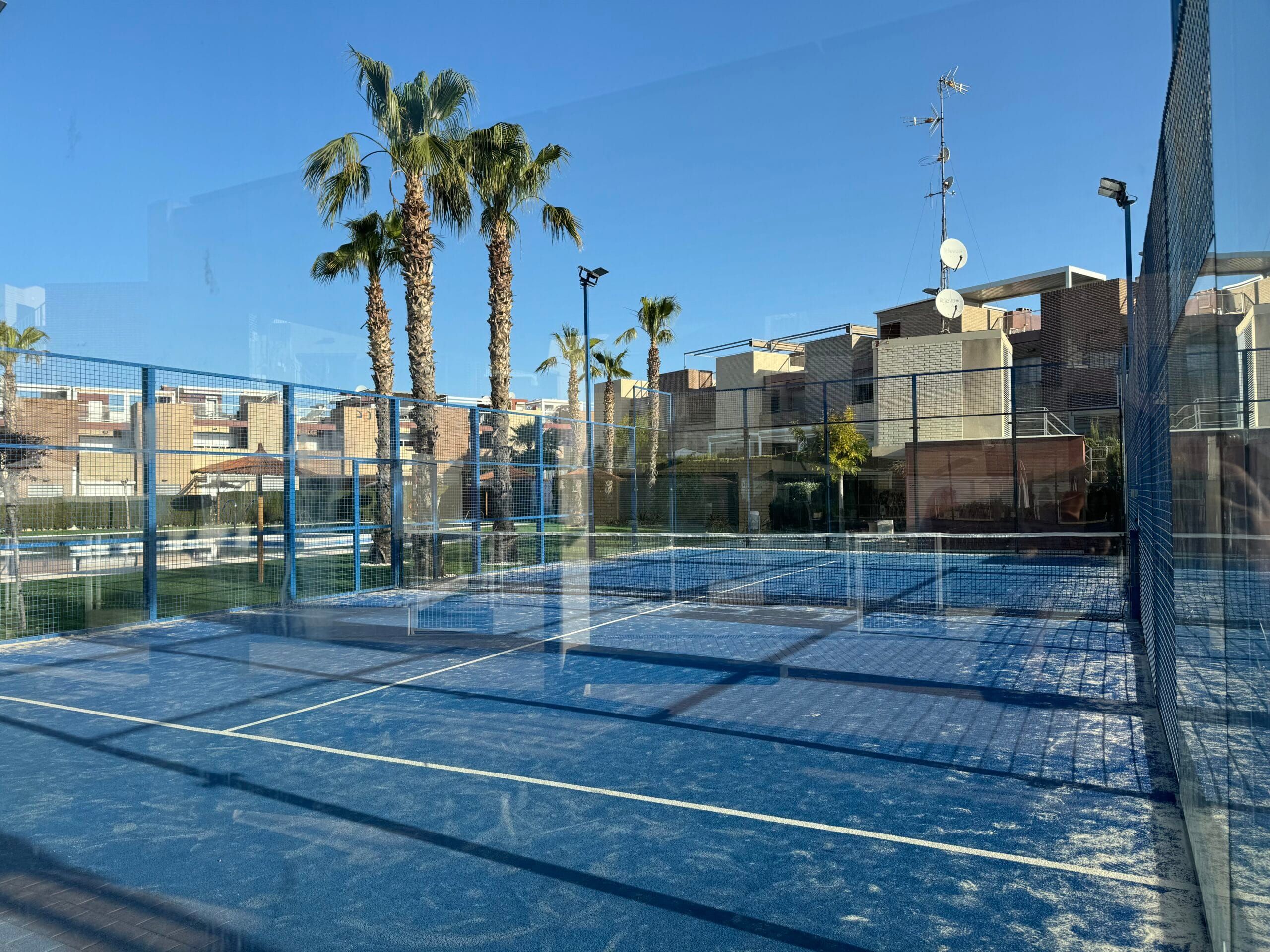 Luxurious 3-Bedroom Duplex with Spectacular Amenities and private Solarium. image 2