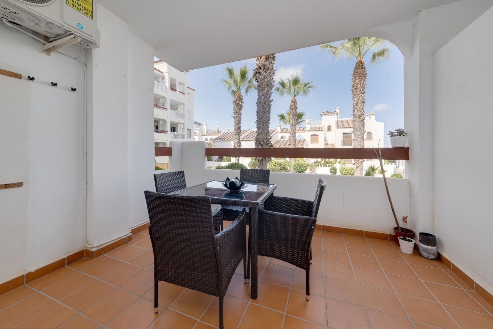 Stunning Two-Bedroom Apartment in Villamartin. image 2