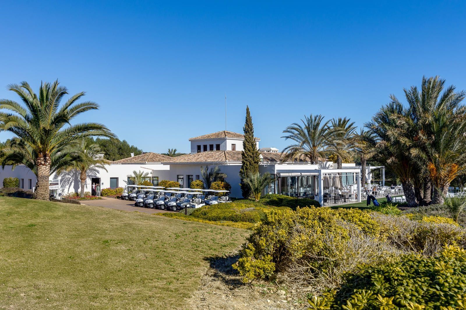 Stunning Two-Bedroom Apartment in Villamartin. image 5