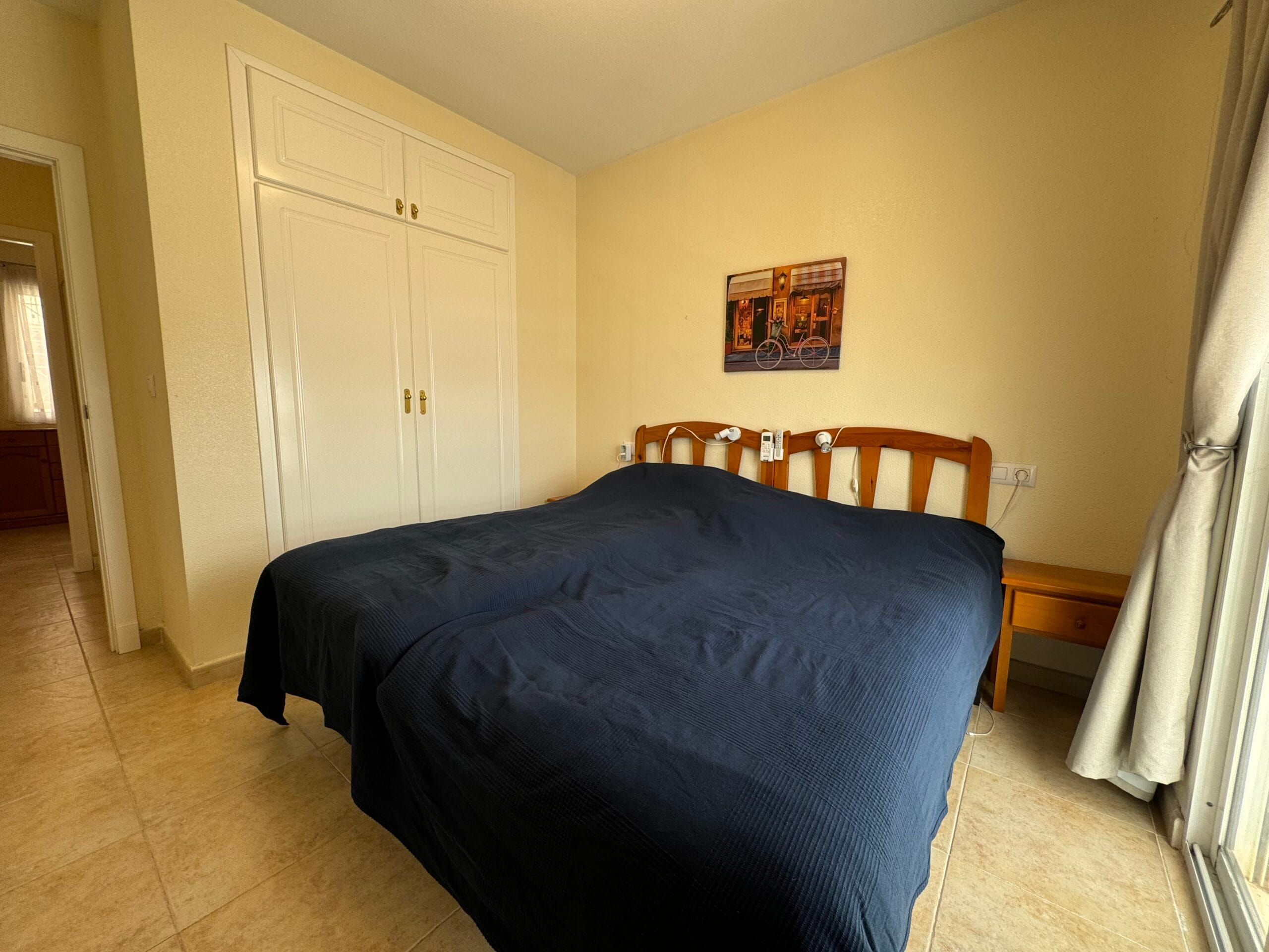 Charming 2-Bedroom Upper Bungalow with Sea View. image 3