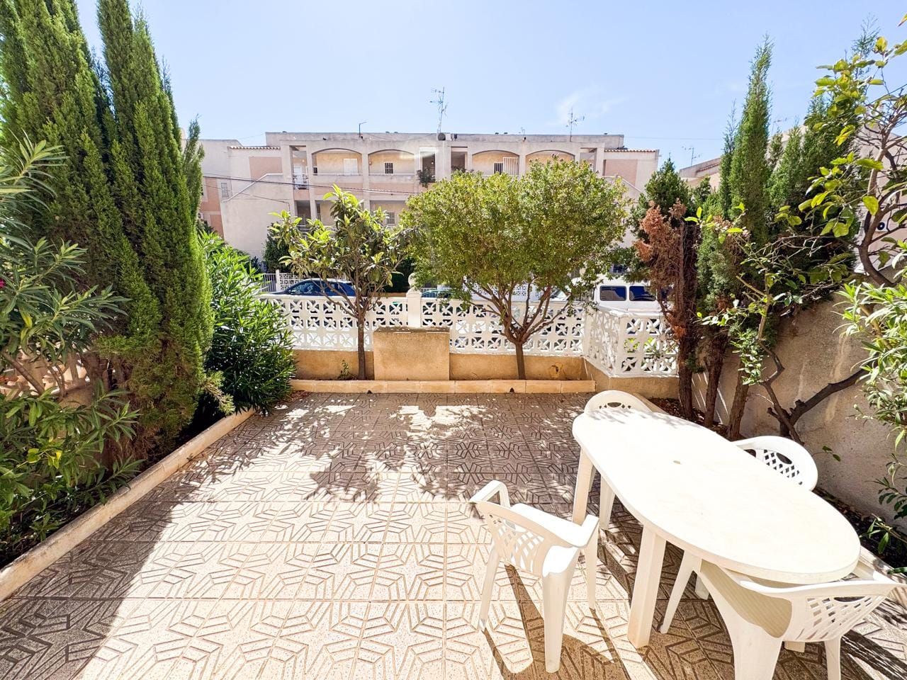 Cozy Ground Floor Apartment in Rosaleda, Torrevieja! image 2
