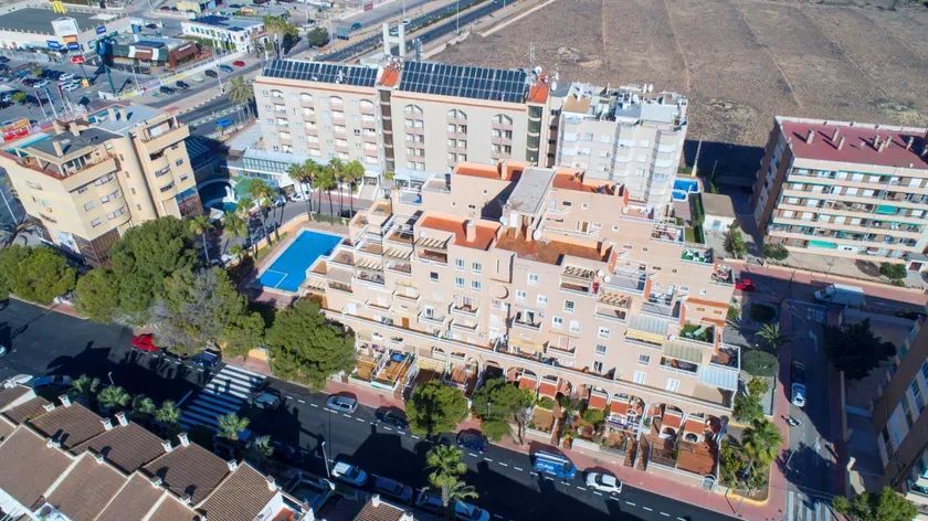 Nice apartment with sea view and garage in Punta Prima. image 2