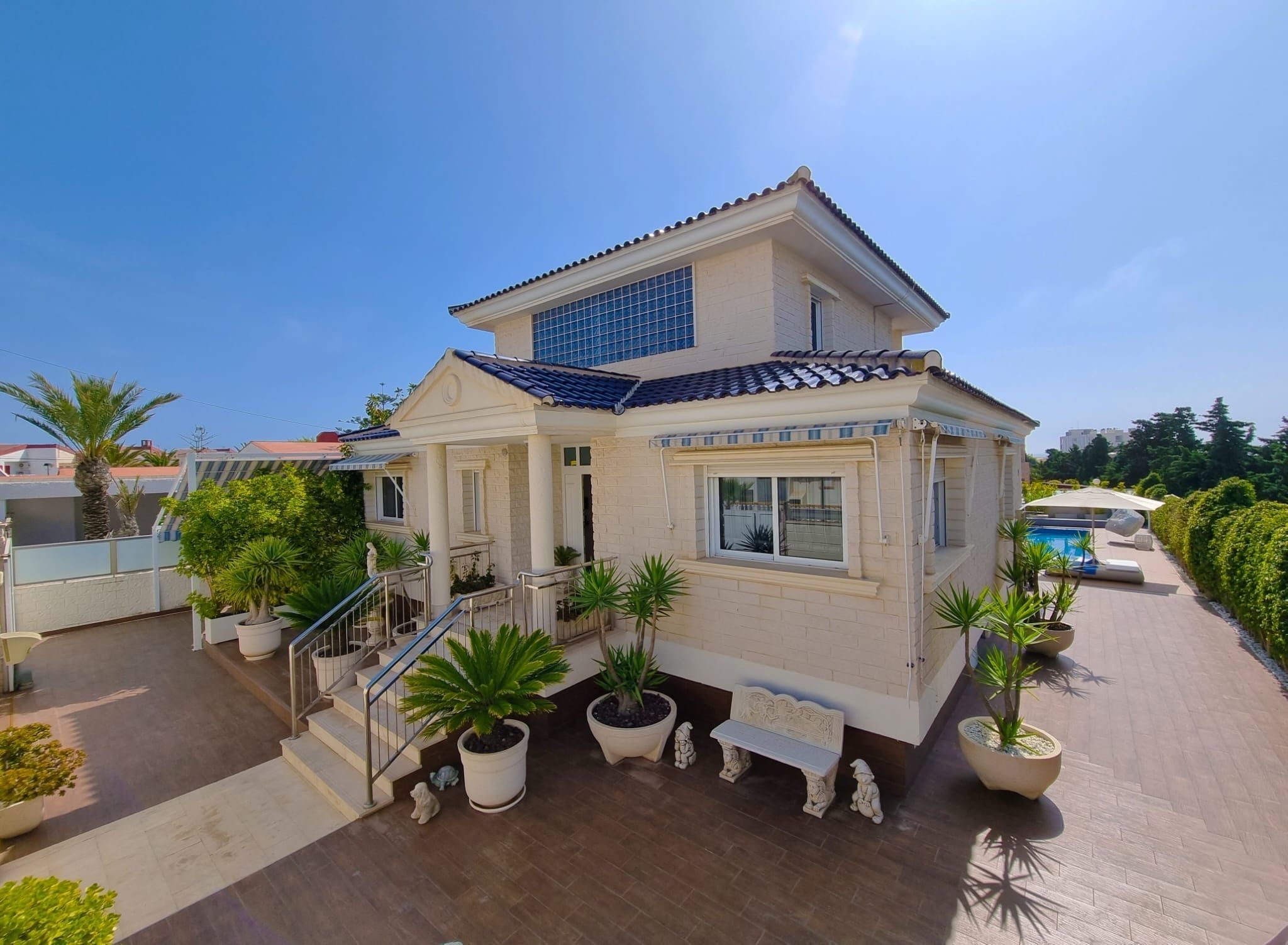 Luxury villa for sale near the sea in La Mata, Costa Blanca, Spain. image 2