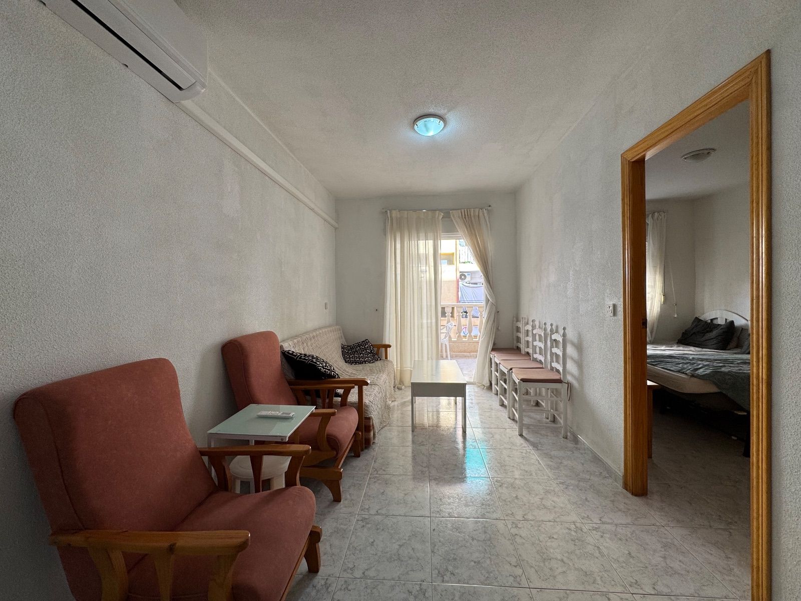 2 BED-APARTMENT IN TORREVIEJA – 450M FROM PLAYA LOS LOCOS. image 3