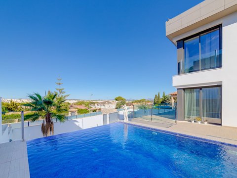 LUXURY DETACHED VILLA FOR SALE – LOS BALCONES – LOS ALTOS DEL EDÉN.